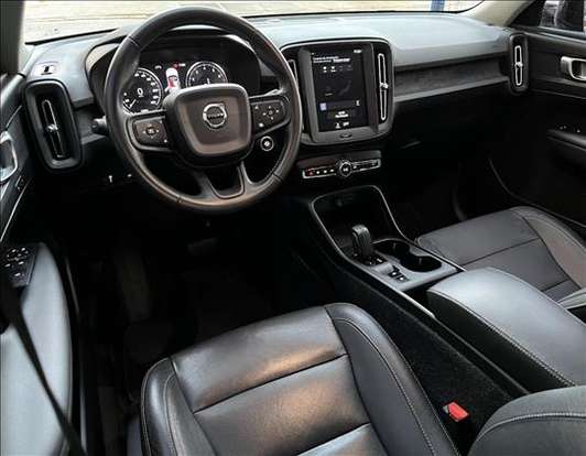 VOLVO-XC40-2.0 T4 GASOLINA GEARTRONIC VOLVO-XC40-2018