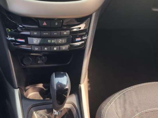 PEUGEOT-2008-1.6 16V FLEX ALLURE 4P AUTOMÁTICO PEUGEOT-2008-2016