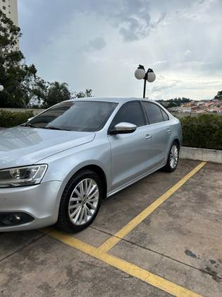 VOLKSWAGEN JETTA 2.0 TSI HIGHLINE 200CV GASOLINA 4P TIPTRONIC