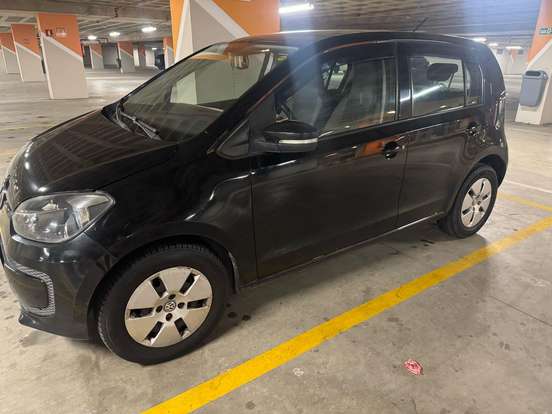 VOLKSWAGEN-UP-2015