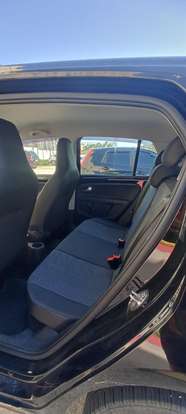 VOLKSWAGEN-UP-2015