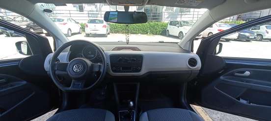 VOLKSWAGEN-UP-2015