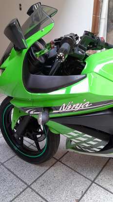 KAWASAKI-NINJA 250R-2010