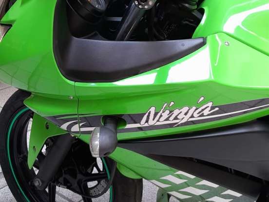 KAWASAKI-NINJA 250R KAWASAKI-NINJA 250R-2010