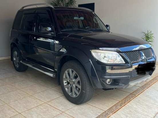 MITSUBISHI-PAJERO TR4-2.0 4X2 16V 140CV FLEX 4P AUTOMÁTICO MITSUBISHI-PAJERO TR4-2013