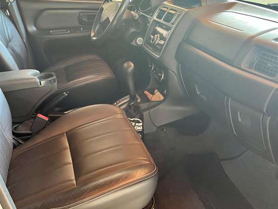 MITSUBISHI-PAJERO TR4-2.0 4X2 16V 140CV FLEX 4P AUTOMÁTICO MITSUBISHI-PAJERO TR4-2013
