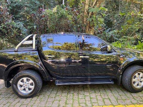 MITSUBISHI-L200 TRITON-3.5 HPE 4X4 CD V6 24V FLEX 4P AUTOMÁTICO MITSUBISHI-L200 TRITON-2013