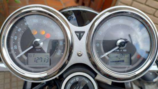 TRIUMPH-BONNEVILLE T120 1200-2016