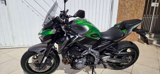 KAWASAKI-Z900-2019