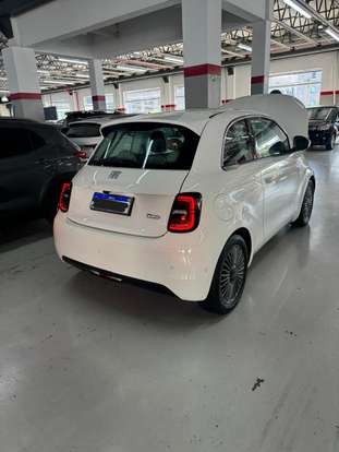 FIAT-500e-2021