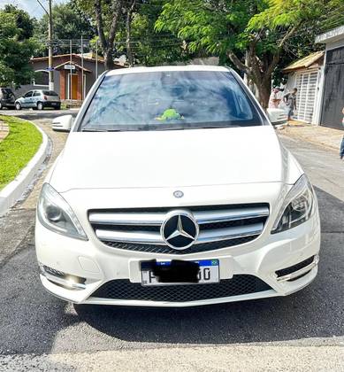 MERCEDES-BENZ B 200 1.6 SPORT TURBO GASOLINA 4P AUTOMÁTICO