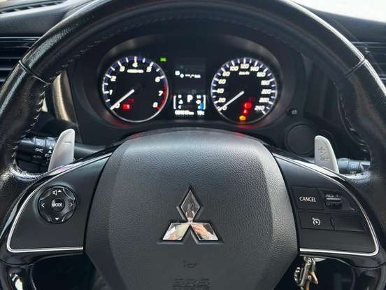 MITSUBISHI-OUTLANDER-2.0 16V GASOLINA 4P AUTOMÁTICO MITSUBISHI-OUTLANDER-2016
