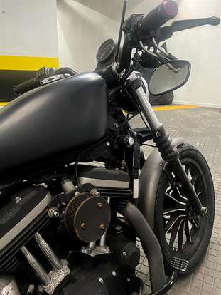 HARLEY-DAVIDSON-SPORTSTER IRON 883-2011