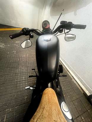 HARLEY-DAVIDSON-SPORTSTER IRON 883-2011