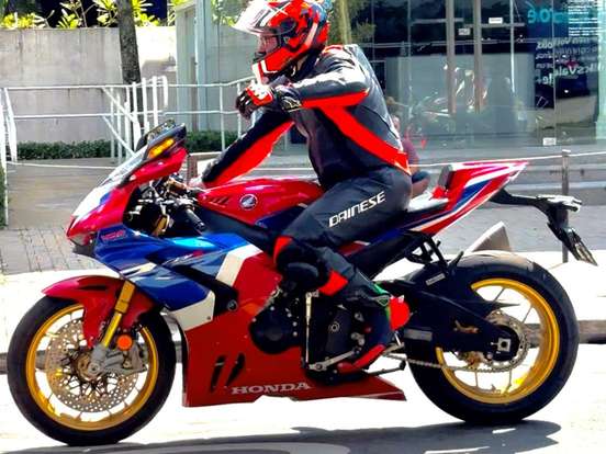 HONDA-CBR 1000RR-R FIREBLADE SP HONDA-CBR 1000RR-R FIREBLADE SP-2022