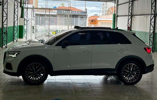 AUDI-Q3-2020