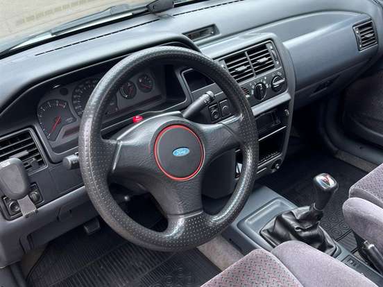 FORD-ESCORT-2.0 I XR3 8V GASOLINA 2P MANUAL FORD-ESCORT-1993