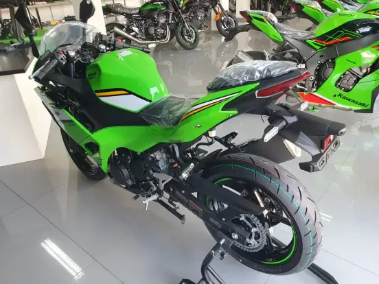 KAWASAKI-NINJA 500 SE-2025