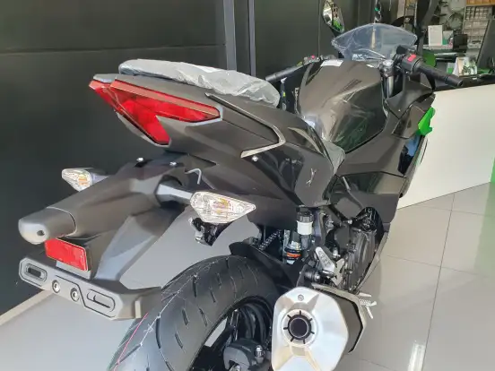 KAWASAKI-NINJA 500 KAWASAKI-NINJA 500-2025