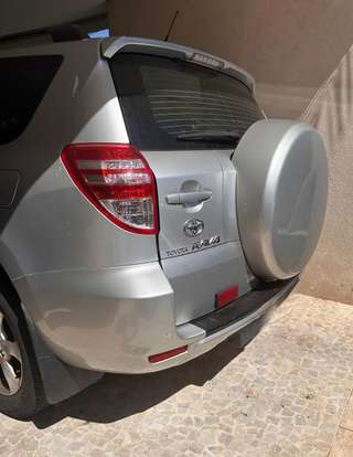 TOYOTA-RAV4-2009