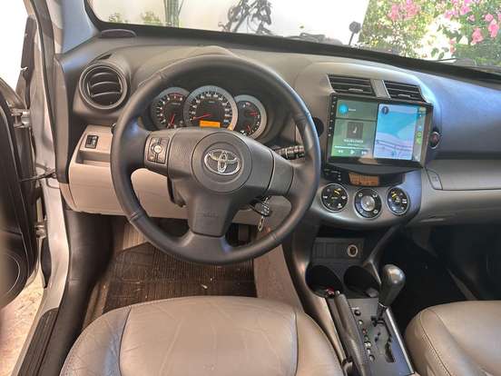 TOYOTA-RAV4-2009