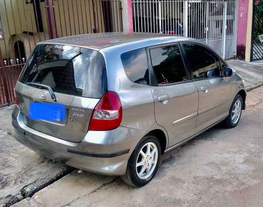 HONDA-FIT-2006