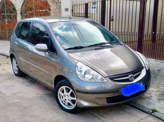 HONDA-FIT-2006