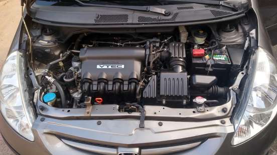 HONDA-FIT-2006