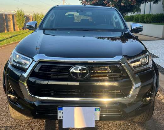 TOYOTA-HILUX-2024