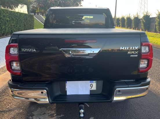 TOYOTA-HILUX-2024