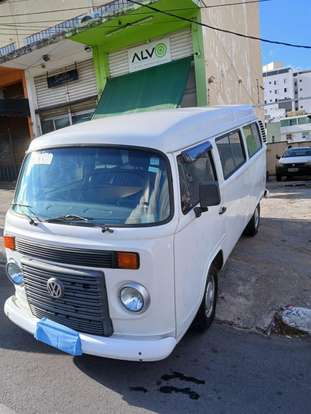 VOLKSWAGEN-KOMBI-2010