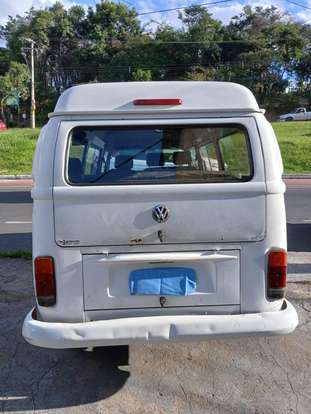 VOLKSWAGEN-KOMBI-2010