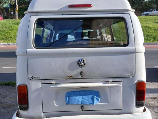 VOLKSWAGEN-KOMBI-1.4 MI STD 8V FLEX 3P MANUAL VOLKSWAGEN-KOMBI-2010