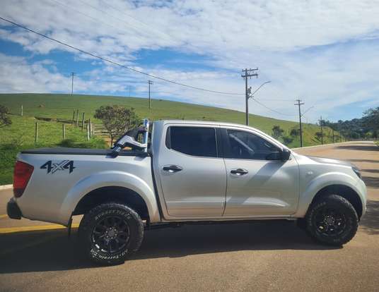 NISSAN-FRONTIER-2019