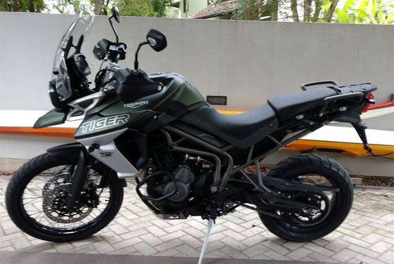 TRIUMPH TIGER 800 XCX 