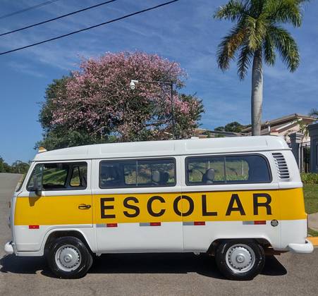 VOLKSWAGEN KOMBI 1.4 MI STD ESCOLAR 8V FLEX 3P MANUAL