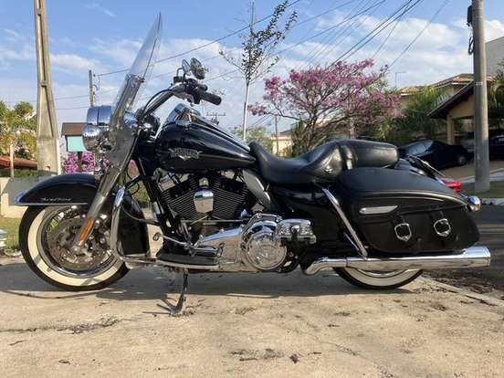 HARLEY-DAVIDSON-ROAD KING CLASSIC HARLEY-DAVIDSON-ROAD KING CLASSIC-2013