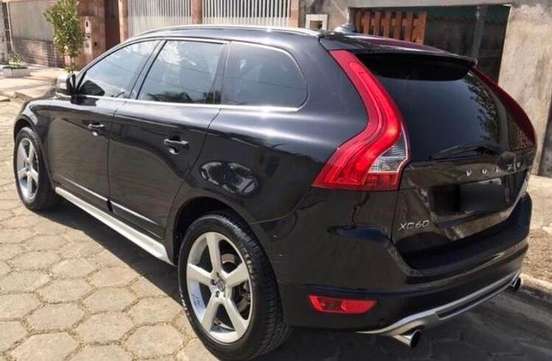 VOLVO-XC60-2.0 T5 R DESIGN TURBO GASOLINA 4P AUTOMÁTICO VOLVO-XC60-2013