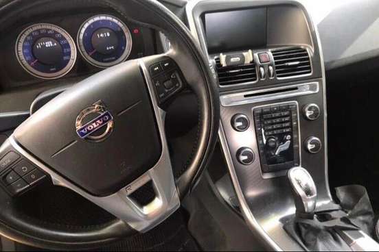 VOLVO-XC60-2013