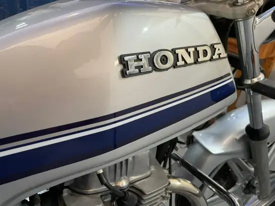 HONDA-CB 400-1983