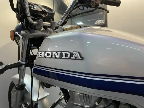 HONDA-CB 400 HONDA-CB 400-1983