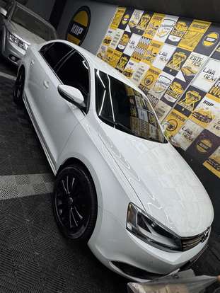 VOLKSWAGEN-JETTA-2014
