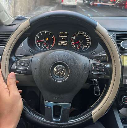 VOLKSWAGEN-JETTA-2014
