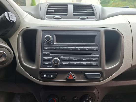 CHEVROLET-SPIN-1.8 LT 8V FLEX 4P AUTOMÁTICO CHEVROLET-SPIN-2013