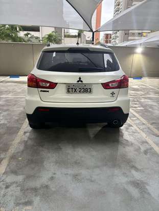 MITSUBISHI-ASX-2011