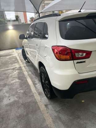 MITSUBISHI-ASX-2011