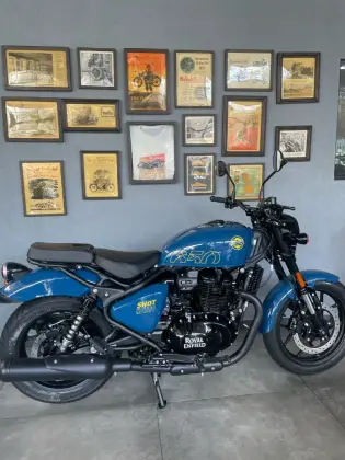 ROYAL ENFIELD SHOTGUN 650 PLASMA BLUE 