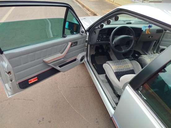 CHEVROLET-MONZA-1987