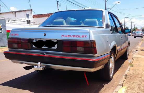 CHEVROLET-MONZA-1987