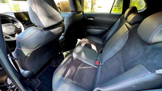 TOYOTA-COROLLA CROSS-2023